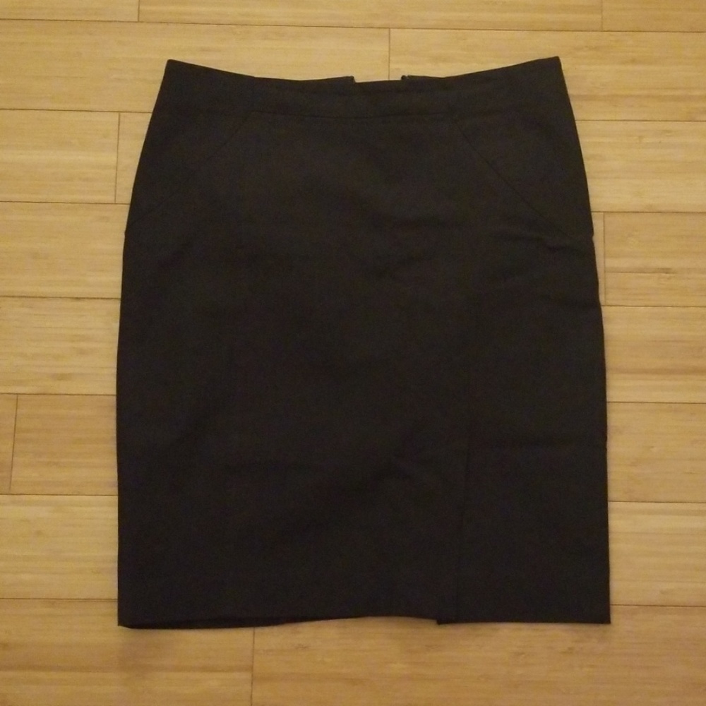 Black banana republic pencil skirt